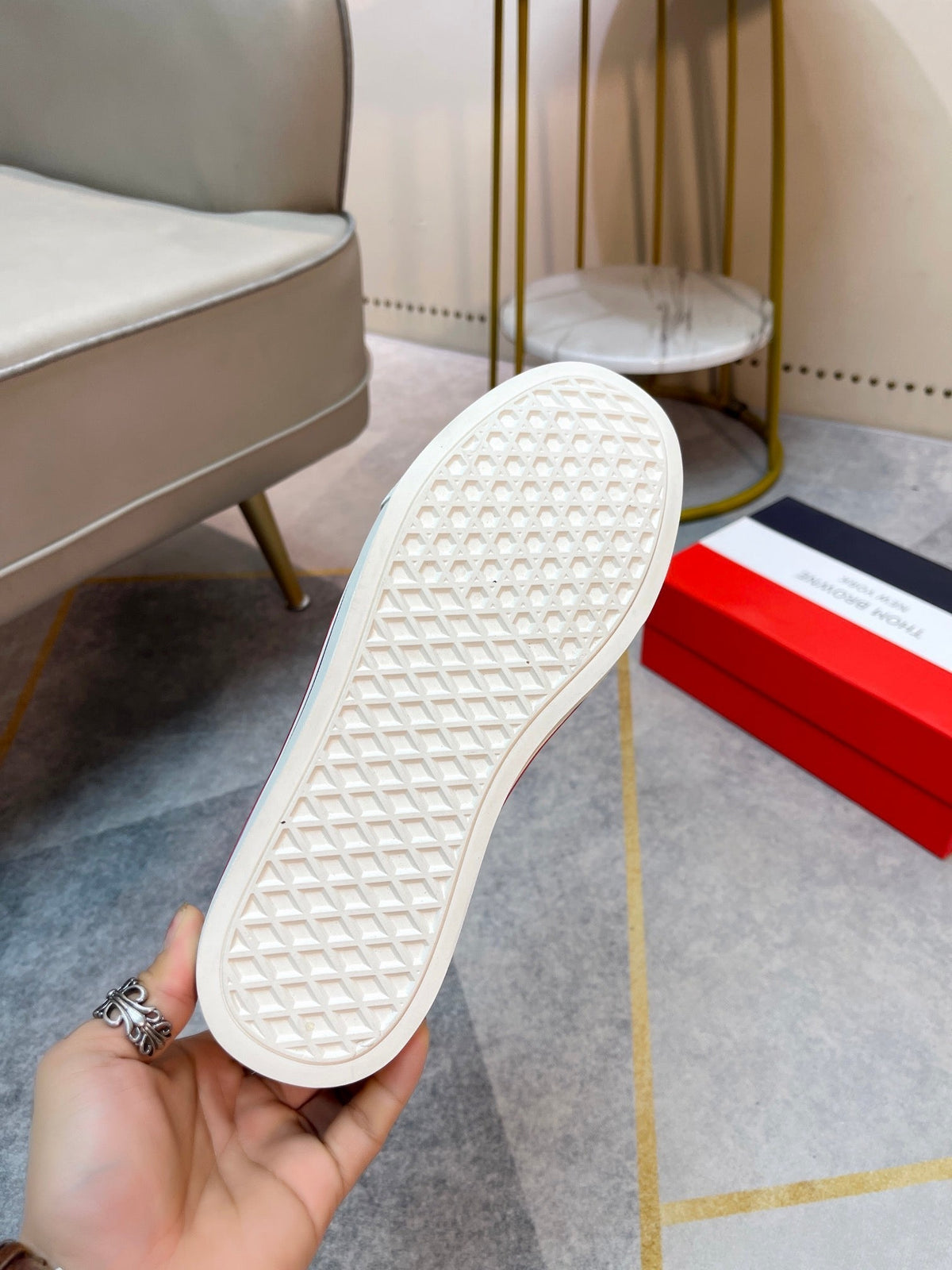 Men's casual shoes