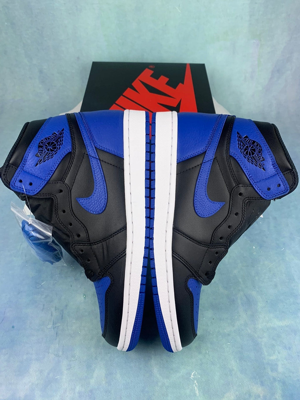 Air Jordan 1 High Royal 555088-007 Unisex Sneakers