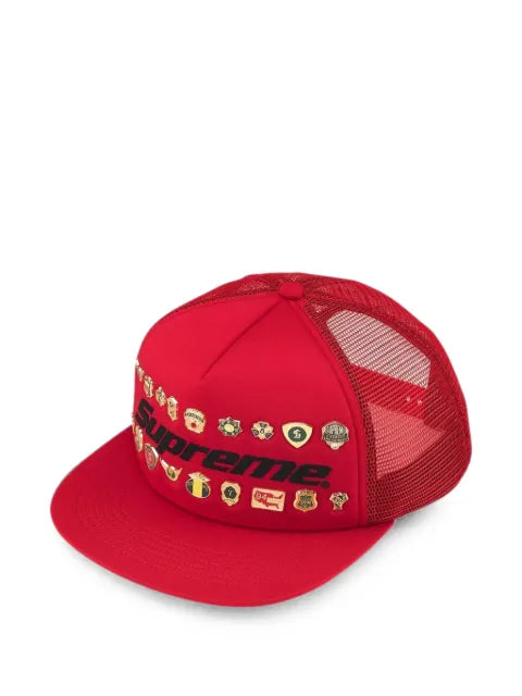 Supreme baseball cap with Anstecknadel