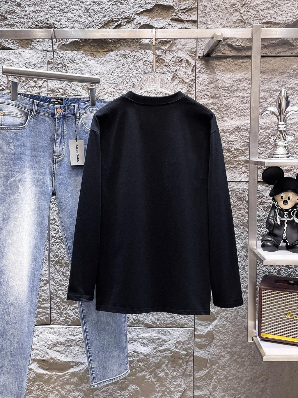 AMIRI Overlapped Logo Graphic Long‑Sleeve Tee