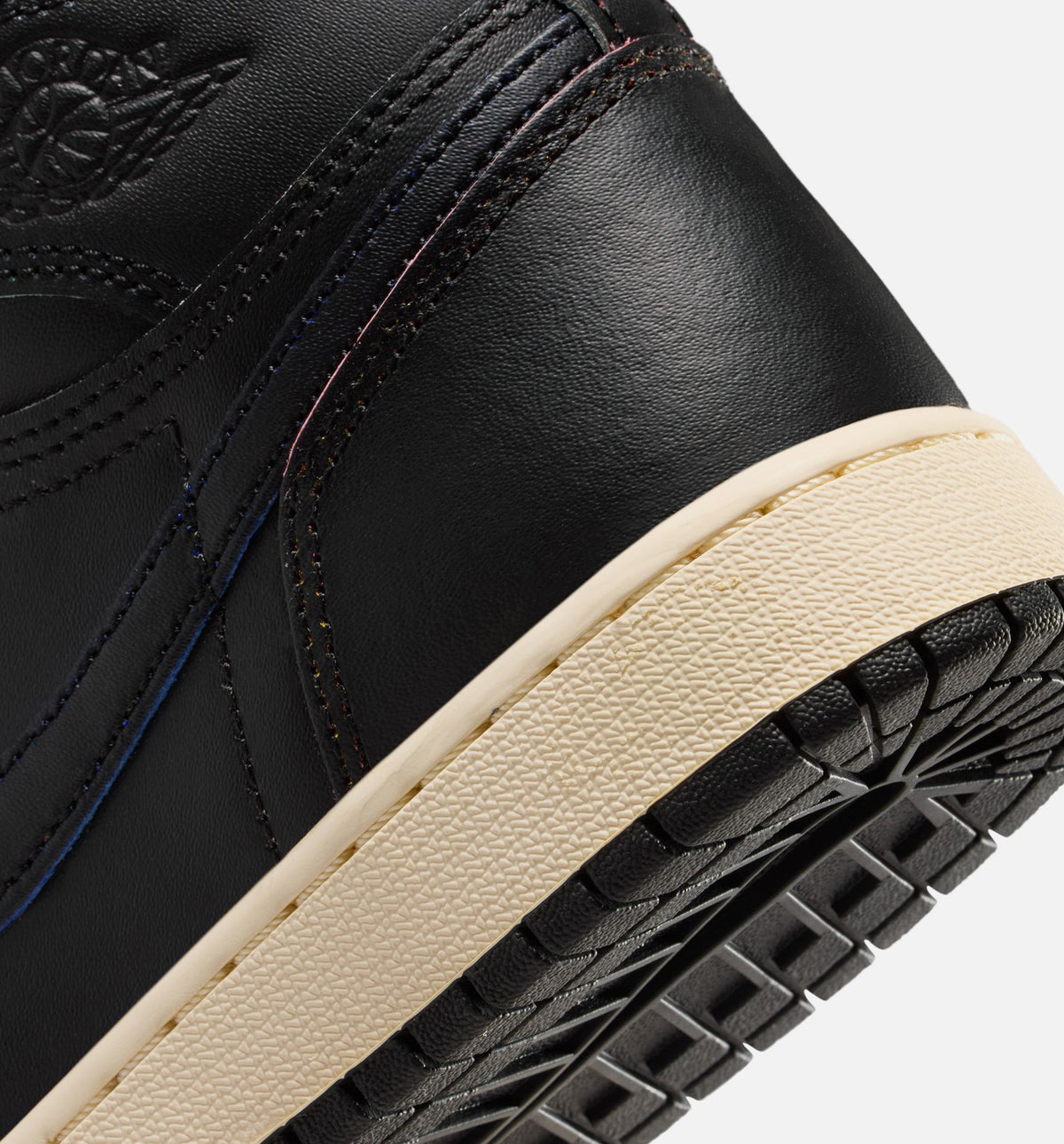 Air Jordan 1 Retro High OG “Black Muslin” Grade School High-Top Lifestyle Shoes