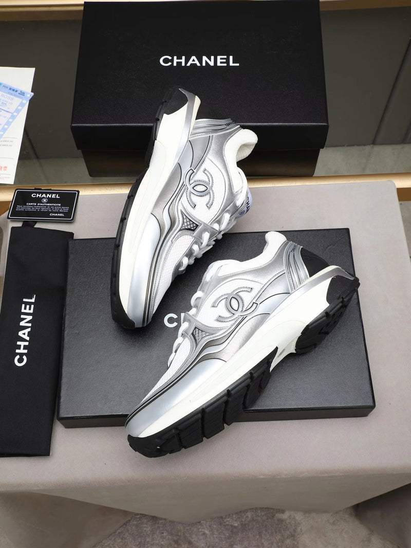 Men’s Silver Panel Runner Sneakers