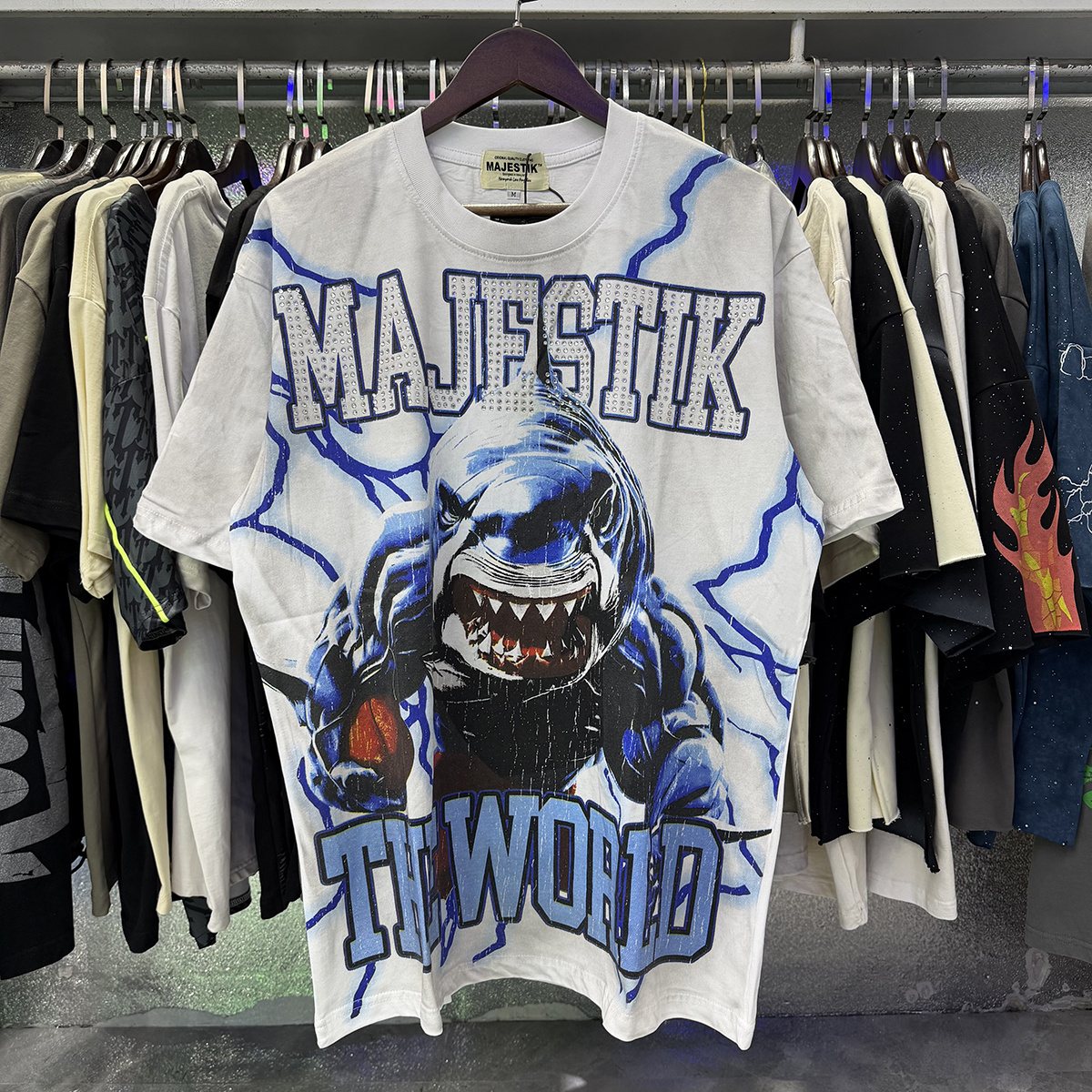 MAJESTIK The World Shark Graphic Short-Sleeve T-Shirt