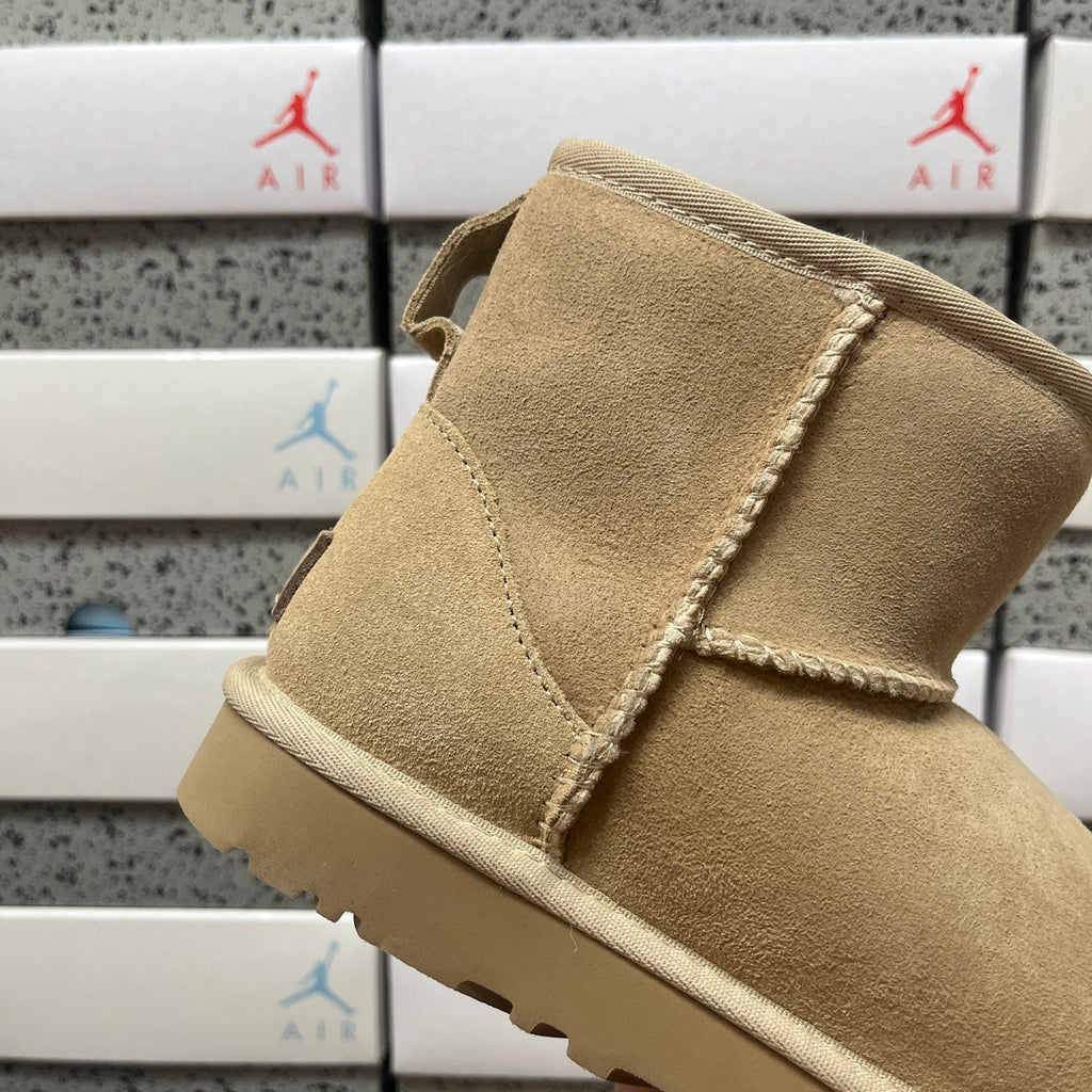 UGG Classic Mini Boot – Women's Suede Ankle Boot in Wheat