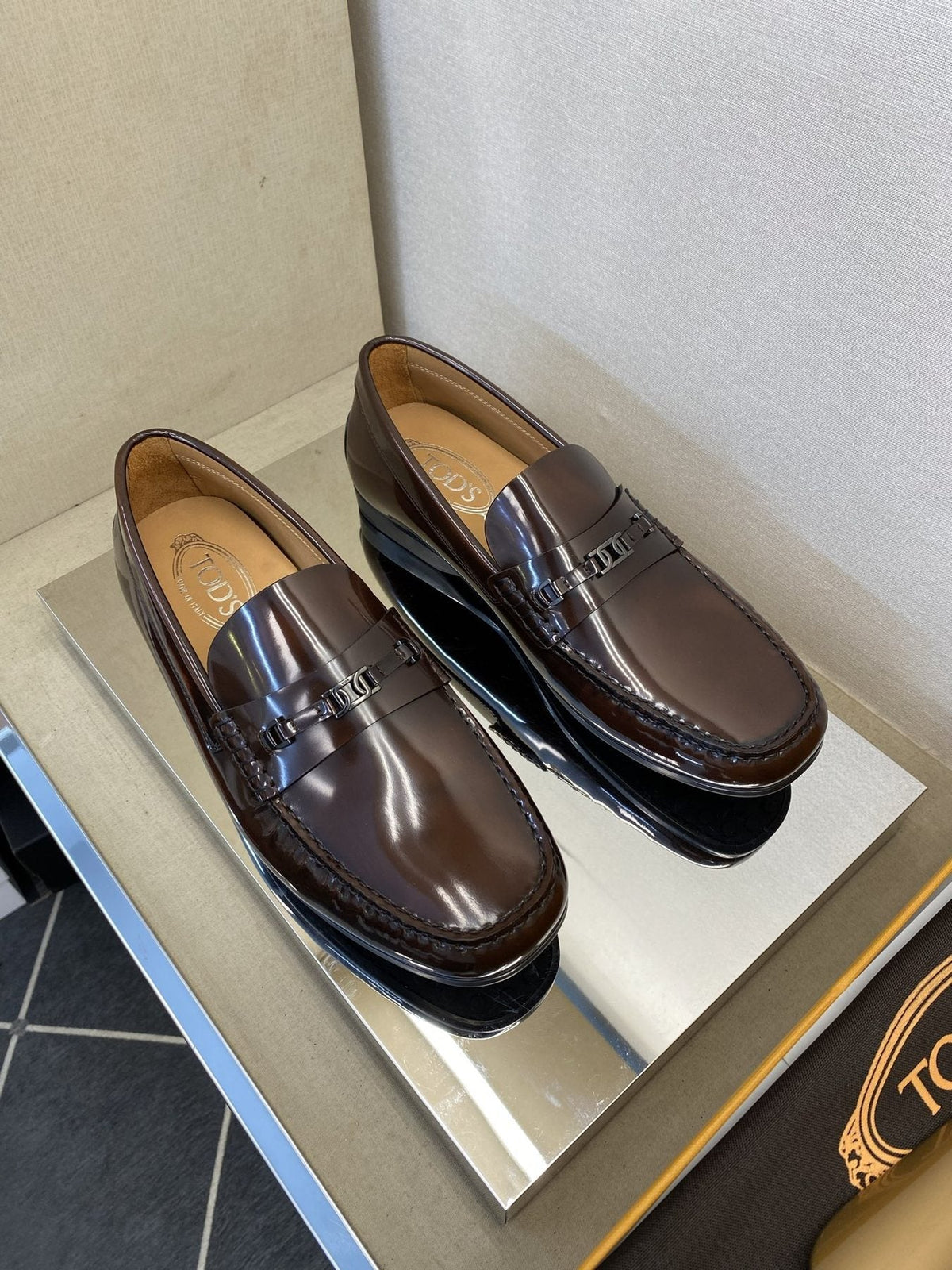 TOD'S Men's Dark Brown Tassel Loafers