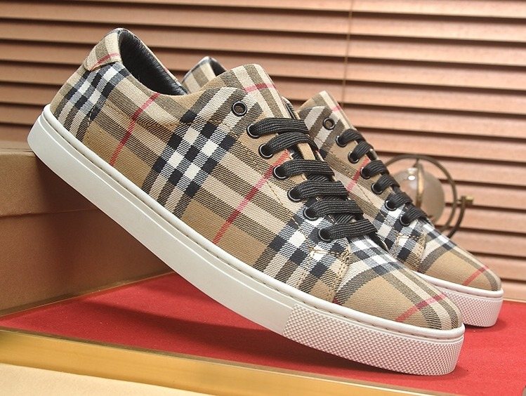 Burberry Beige Check Low-Top Sneakers - Black Laces