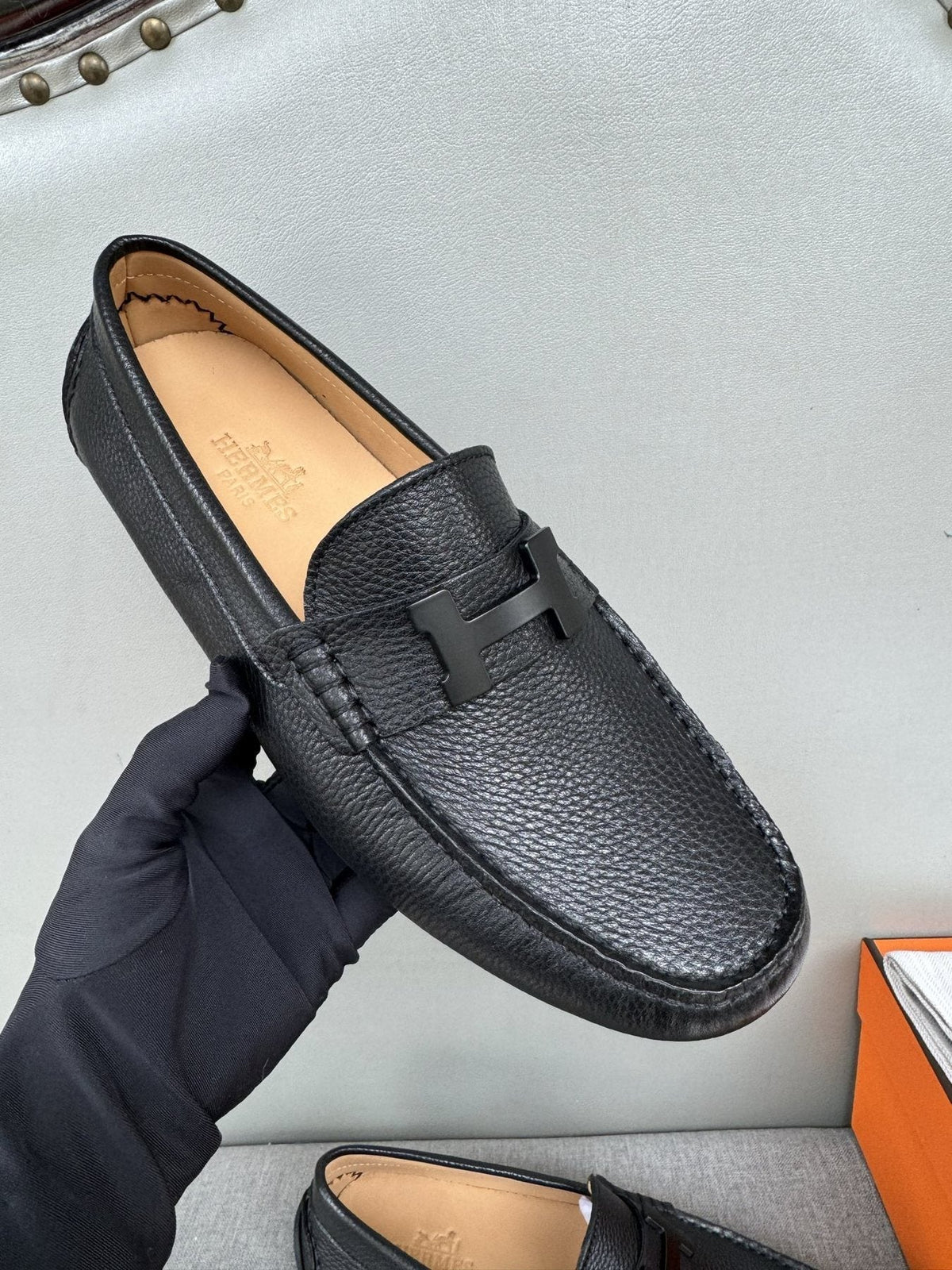 Hermès Men's Black H-Hardware Loafers - Driving-Shoe Sole