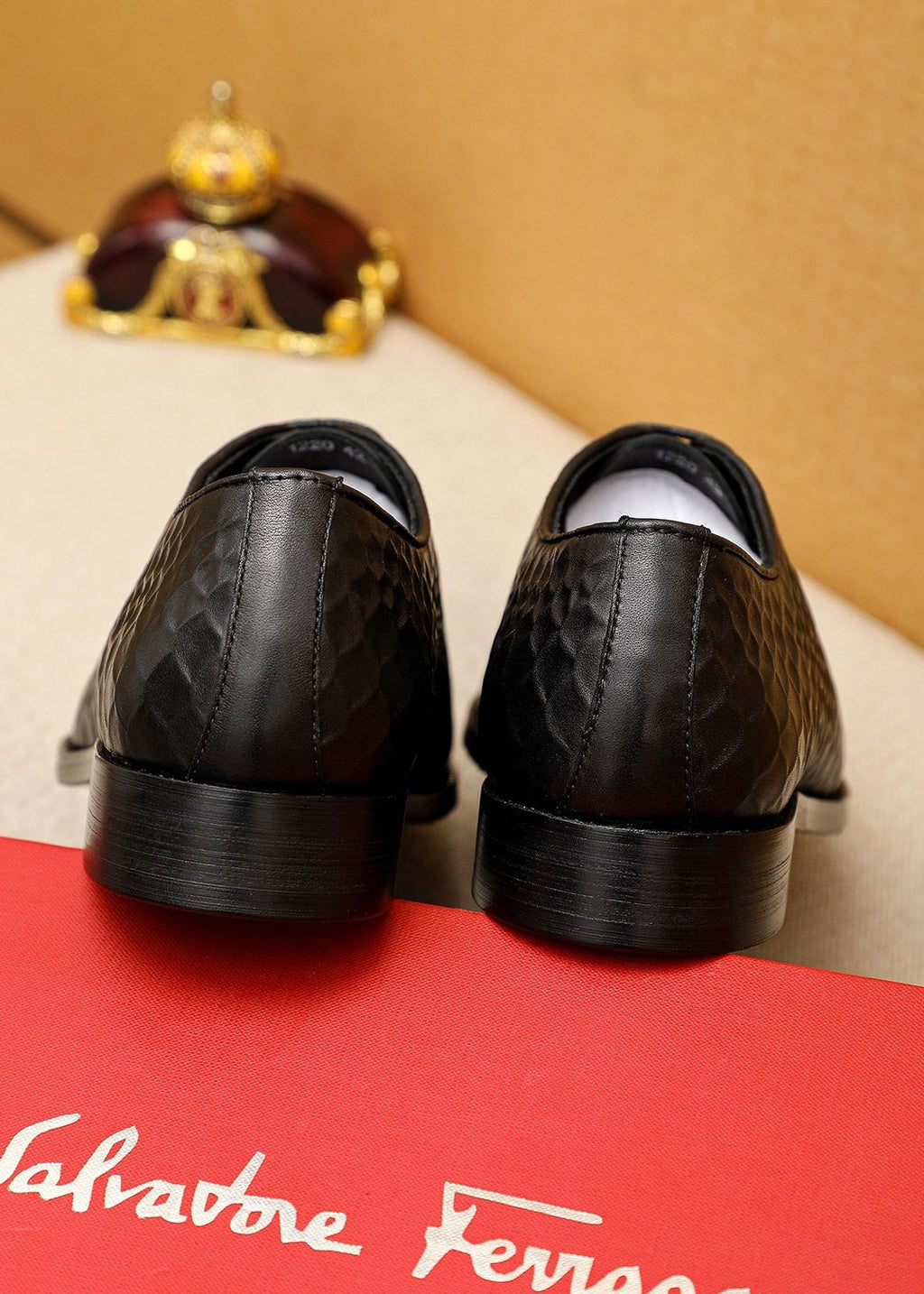 Ferragamo Men's Textured Lace-Up Dress Shoes
