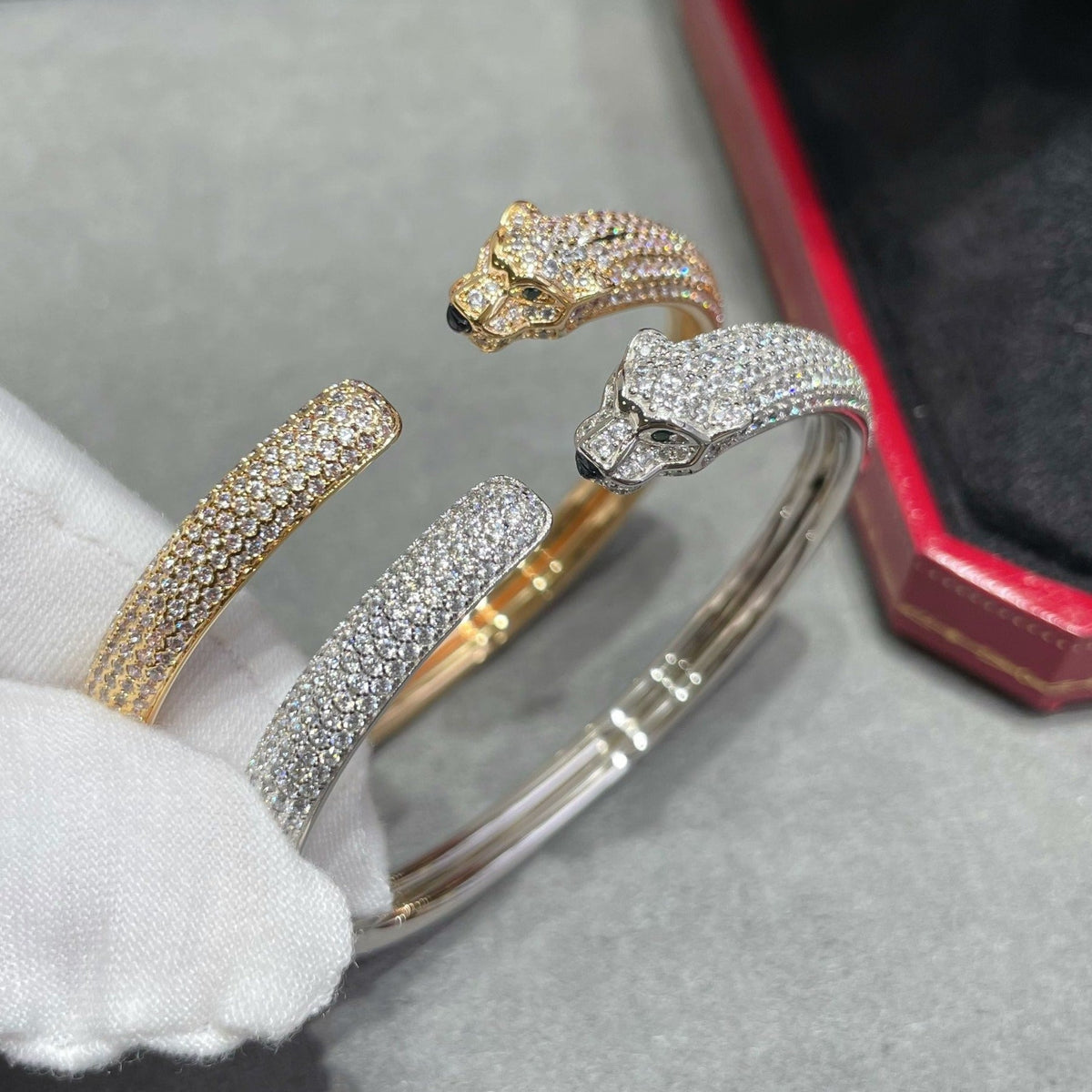 CARTIER PANTHERE FULL DIAMOND OPEN BRACELET